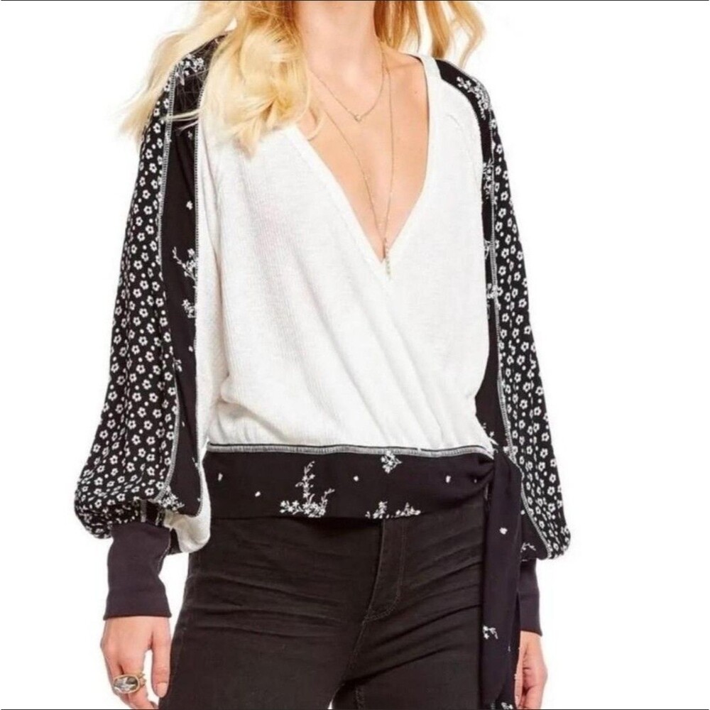 FREE PEOPLE Auxton Thermal Wrap Tie Floral Blouse Sz Small V-neck Long Sleeve